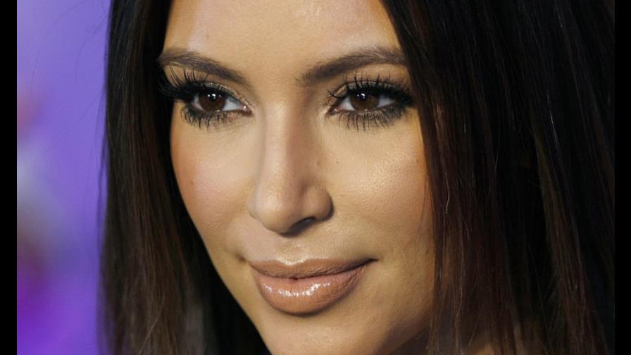 Kim Kardashian dio a luz Kim Kardashian dio a luz