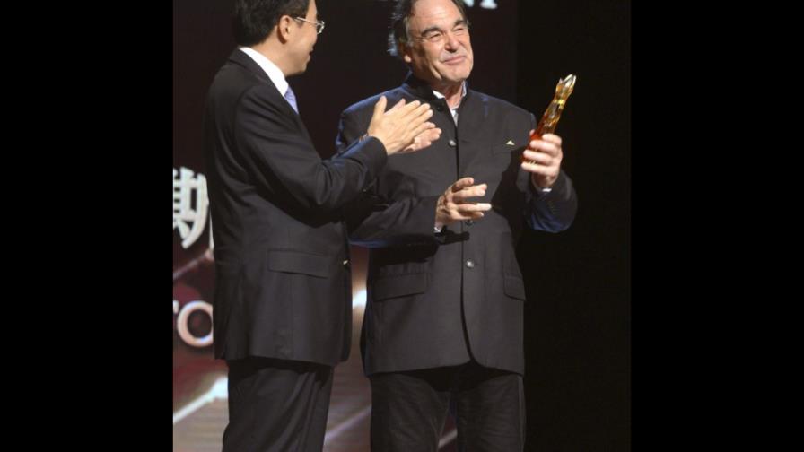 El cine contribuye al estado desastroso del mundo, según Oliver Stone