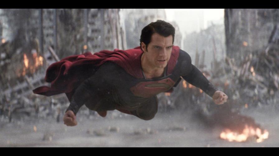 El Hombre de Acero (Man Of Steel)