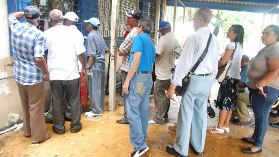 AFP: La baja de 50% de comisión va contra la sostenibilidad del sistema AFP: La baja de 50% de comisión va contra la sostenibilidad del sistema