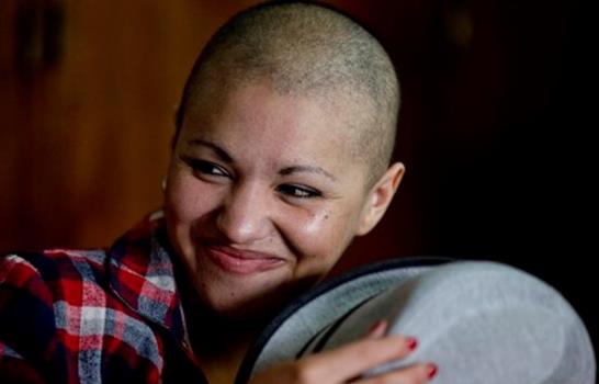 Clases de belleza animan a las enfermas de cáncer Clases de belleza animan a las enfermas de cáncer