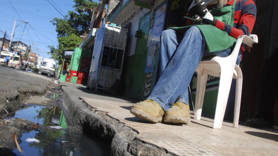 Alcantarillas bloqueadas afectan a Villa Francisca Alcantarillas bloqueadas afectan a Villa Francisca