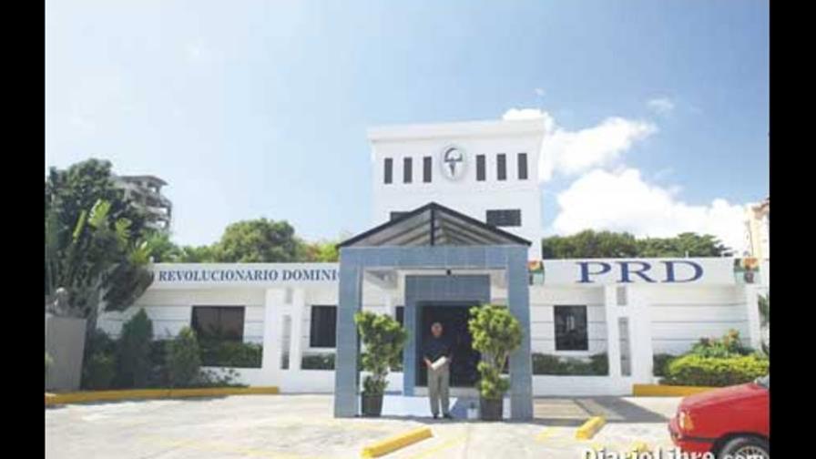 Califican como prudente decisión de Miguel Vargas de suspender reunión del CEN Califican como prudente decisión de Miguel Vargas de suspender reunión del CEN