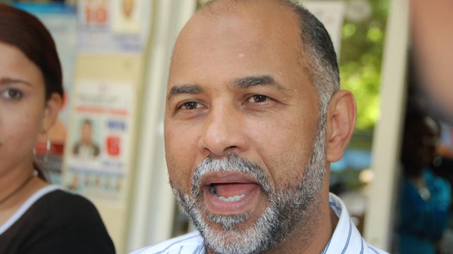 Presidente de la ADP dice maestros no pueden vivir con RD$14 mil al mes