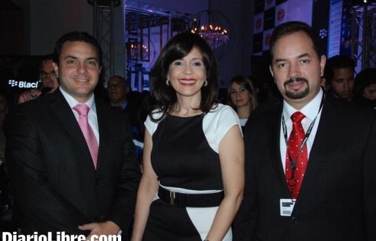 Claro festejó la llegada del BlackBerry Z10 a la República Dominicana Claro festejó la llegada del BlackBerry Z10 a la República Dominicana