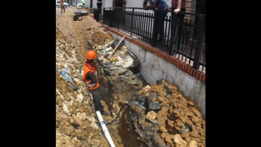 Cambiarán las tuberías de agua potable Zona Colonial Cambiarán las tuberías de agua potable Zona Colonial