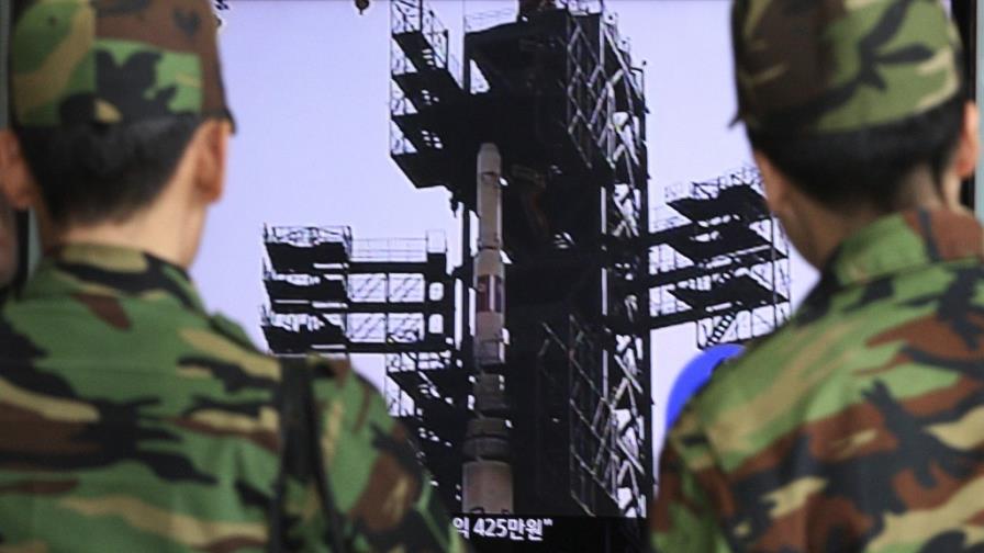 Corea del Norte dispara tres misiles de corto alcance al mar Corea del Norte dispara tres misiles de corto alcance al mar