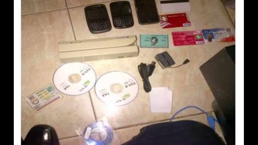 Policía desmantela en Higüey laboratorio clandestino para clonar tarjetas