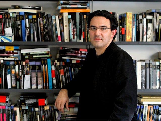 El escritor colombiano Juan Gabriel Vásquez gana el premio Gregor von Rezzori