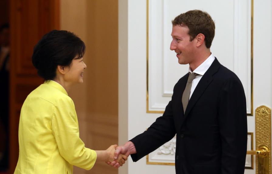 Zuckerberg se reúne con presidenta surcoreana