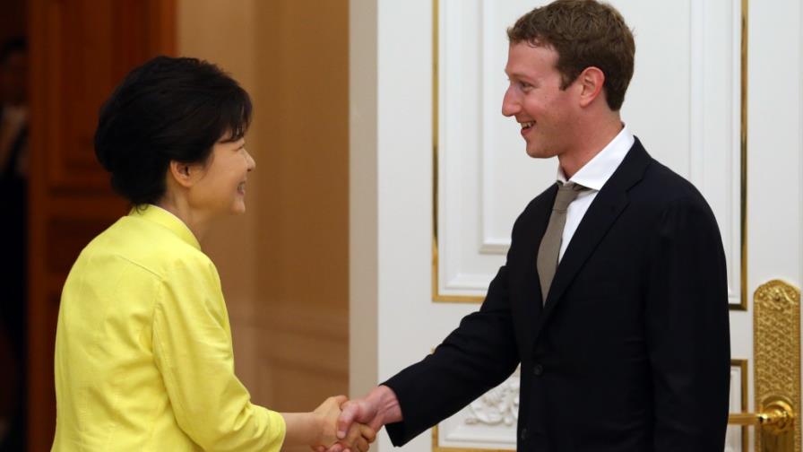 Zuckerberg se reúne con presidenta surcoreana Zuckerberg se reúne con presidenta surcoreana