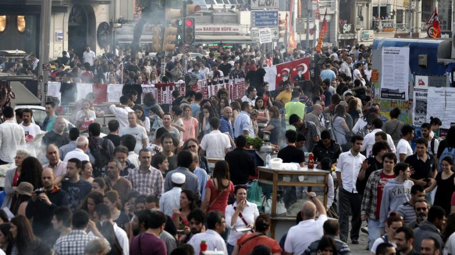 El Gobierno turco estudia restringir el uso de las redes sociales El Gobierno turco estudia restringir el uso de las redes sociales