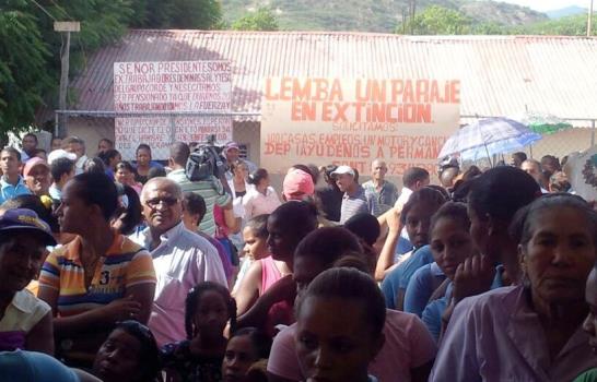 Residentes en Las Salinas convierten inauguración en escenario de reclamos