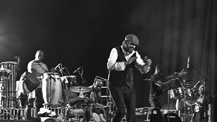 Juan Luis Guerra actúa con éxito en Israel