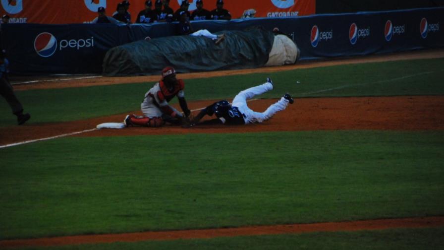 Pitcheo del Escogido le cuelga 19 ceros en línea al bateo Licey