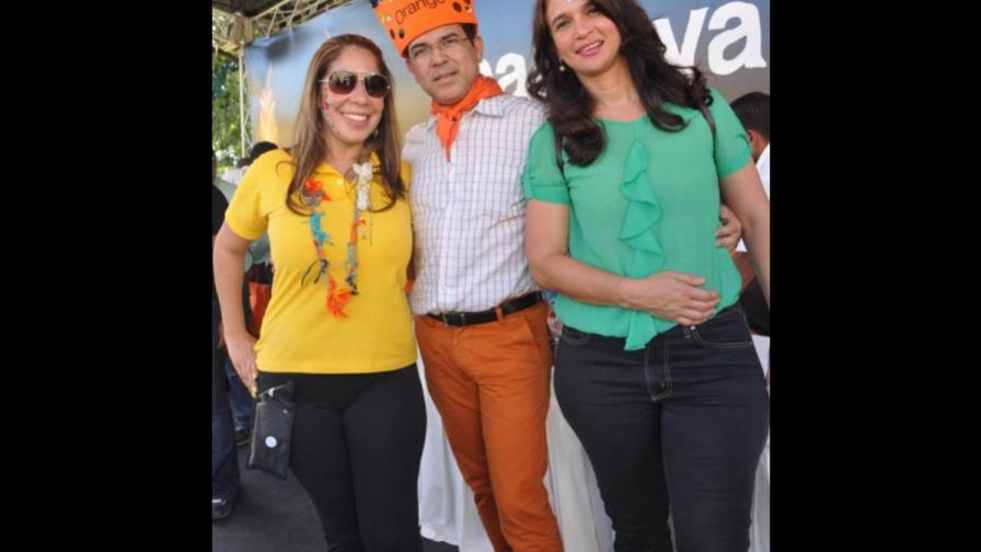 Orange celebra Carnaval en Santiago Orange celebra Carnaval en Santiago