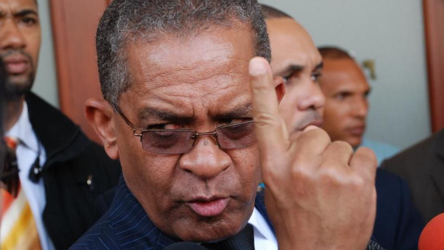 Rector UASD reitera incremento salarial es de 10% Rector UASD reitera incremento salarial es de 10%