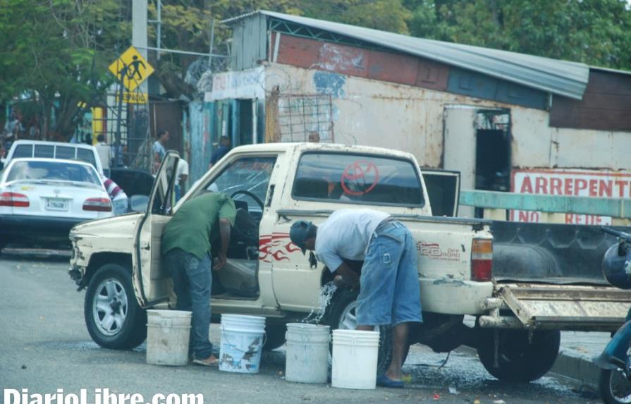 Anuncian racionalización del agua en barrios del Gran Santo Domingo