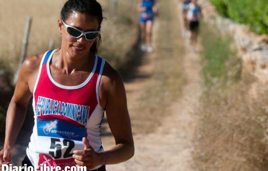 La ultra maratonista Mariluz Viñas: ¡De Moca al África!