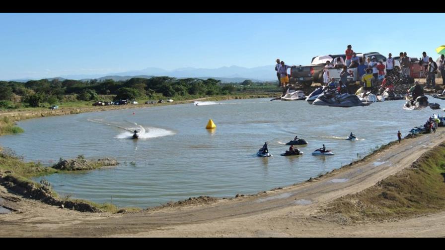 Lago de Junquito listo, completamente habilitado para inicio nacional jetski