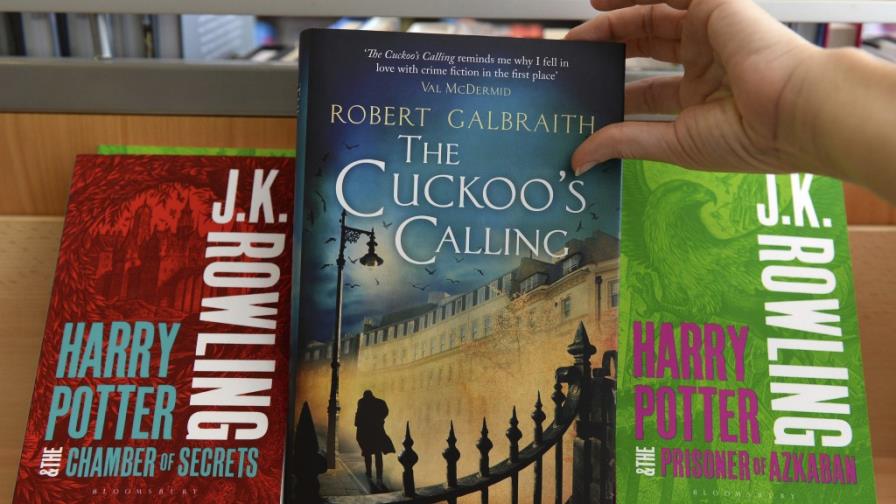 JK Rowling expresa su decepción con responsables de filtrar su pseudónimo