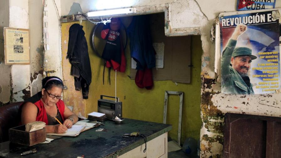 Más de 436,000 cubanos trabajan ya en sector privado, según reporte oficial Más de 436,000 cubanos trabajan ya en sector privado, según reporte oficial