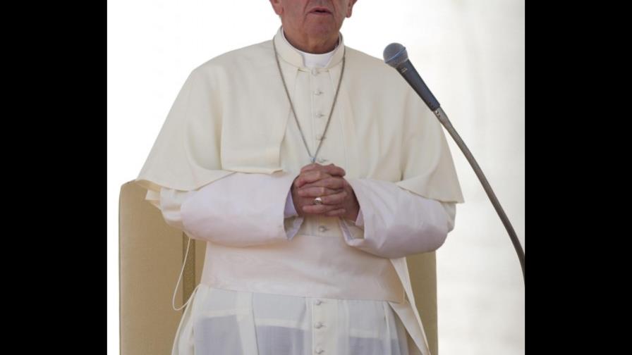El papa: homosexuales y divorciados deben ser acompañados a partir de su condición