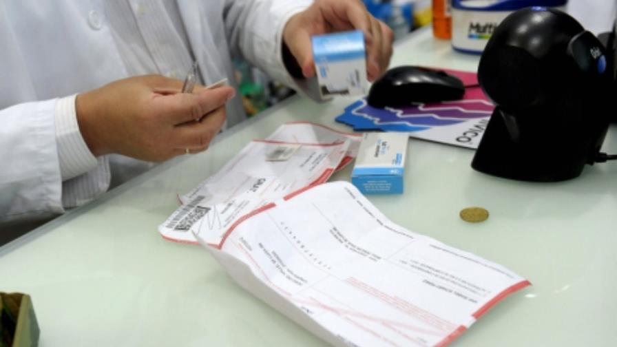 Aprueban formulario para medicamentos