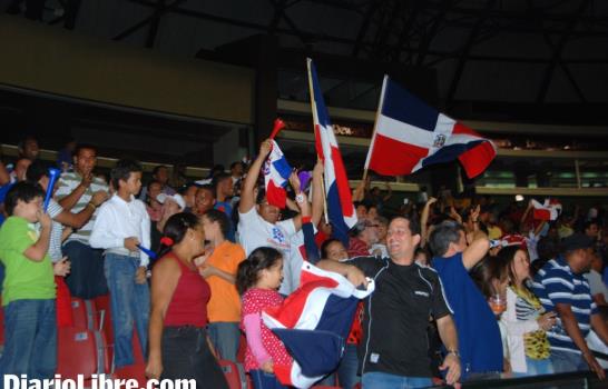 El patriotismo, de pie, en todo el territorio nacional