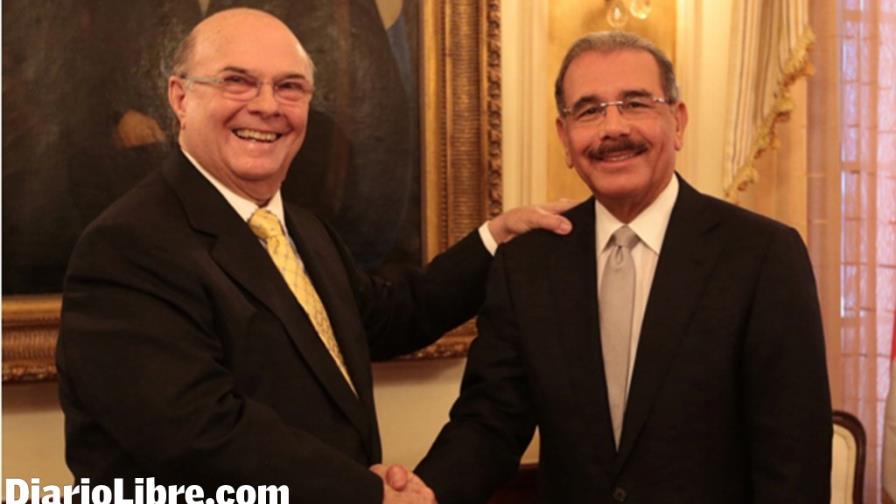 Visita Mejía a Medina lo beneficia en redes sociales Visita Mejía a Medina lo beneficia en redes sociales