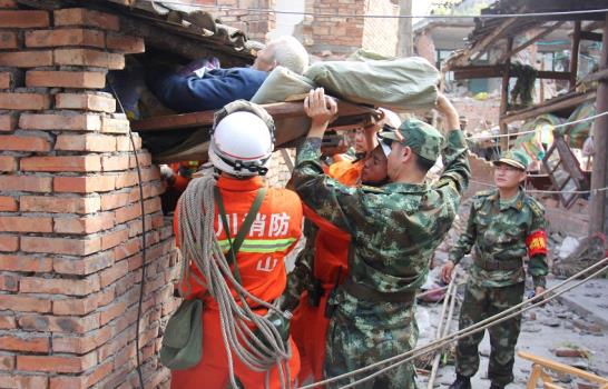 Asciende a 152 los muertos y 5,500 heridos en el terremoto de Sichuan