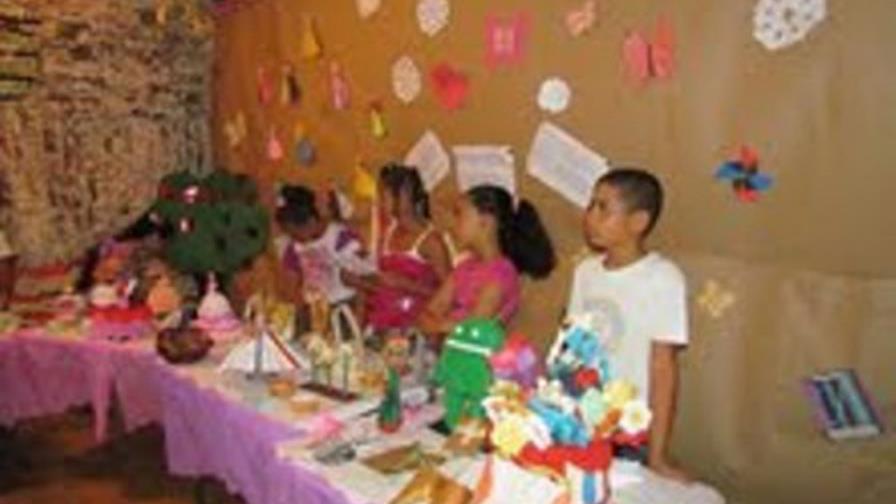 Colegio Santa María celebró feria