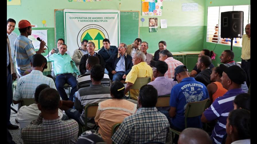 Danilo ofrece más de 80 millones para financiar el agro en Pedernales, Neyba y Monseñor Nouel