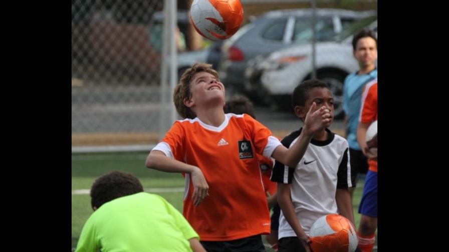 Inició la Academia de fútbol FC Gol