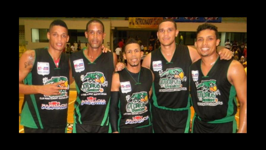 Cotorras del Gustavo vence a los Sharks Cotorras del Gustavo vence a los Sharks