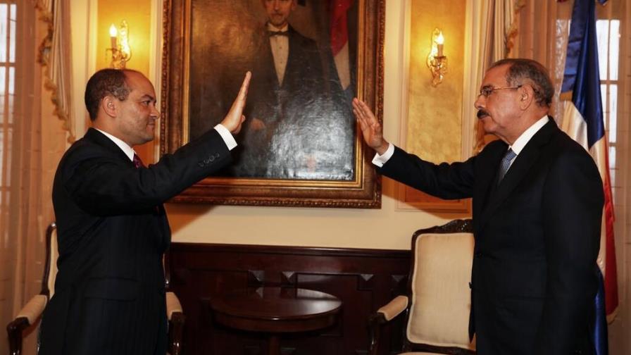 Presidente juramenta nuevo embajador dominicano en Colombia