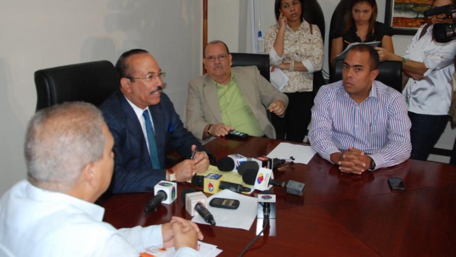 El gobierno acuerda comprar a los avicultores 500 mil gallinas El gobierno acuerda comprar a los avicultores 500 mil gallinas