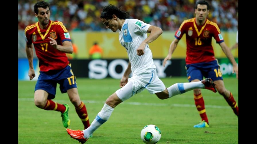 Uruguay sale con todo ante Nigeria