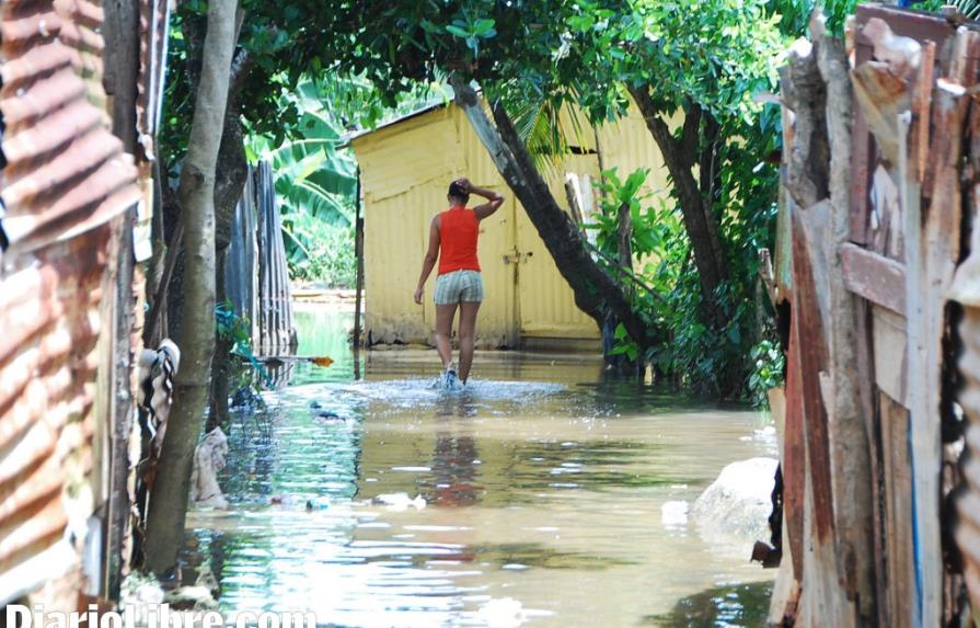 Seis provincias en alerta verde por constantes lluvias