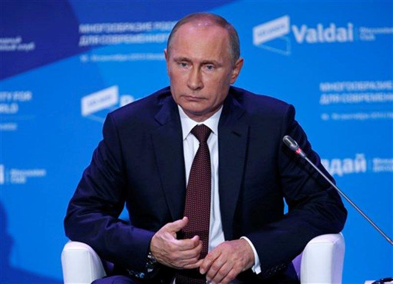 Putin: No hay discriminación contra gays en Rusia