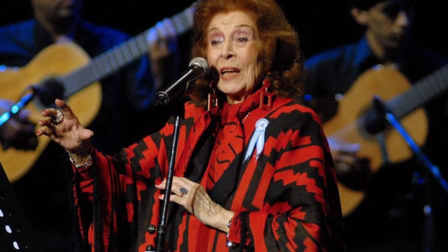 Muere cantante argentina de tango Nelly Omar