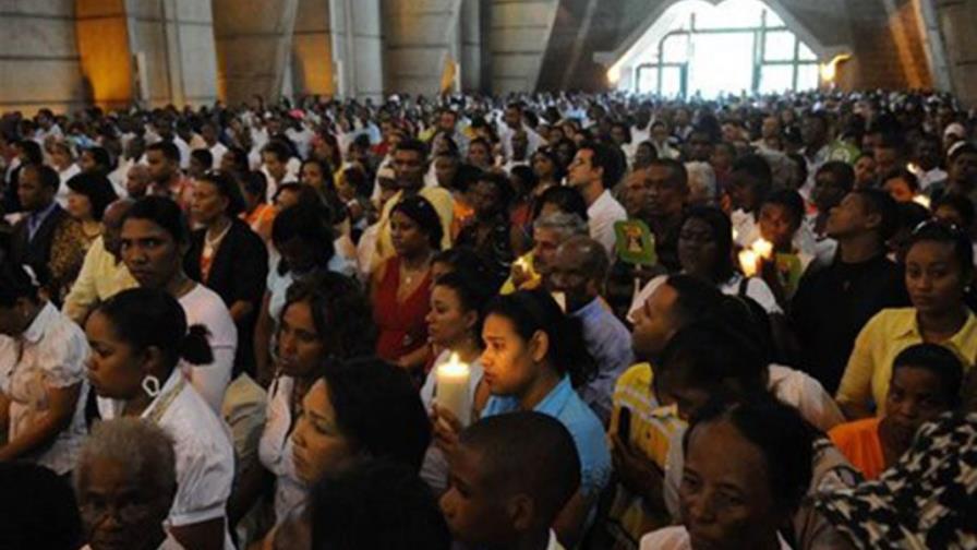 Miles acuden hoy a Higüey para venerar Virgen de La Altagracia
