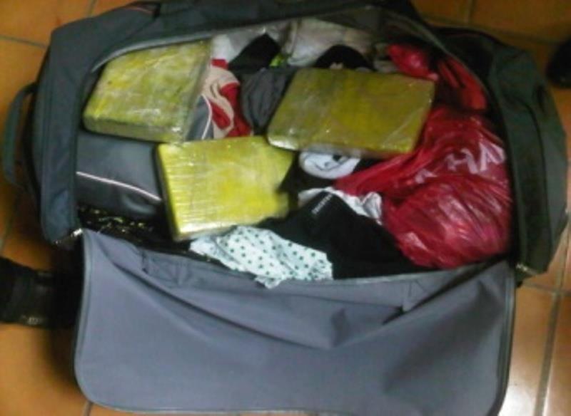 Apresan francesa que viajaría con tres kilos de cocaína hacia París