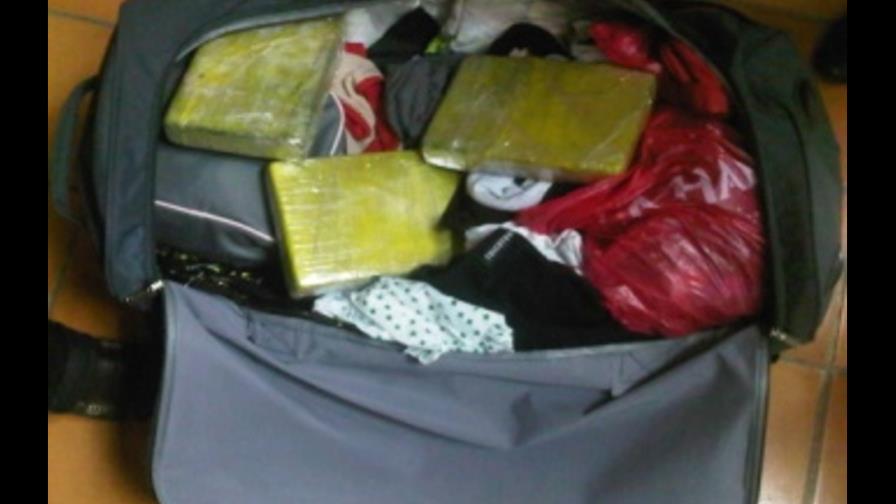 Apresan francesa que viajaría con tres kilos de cocaína hacia París