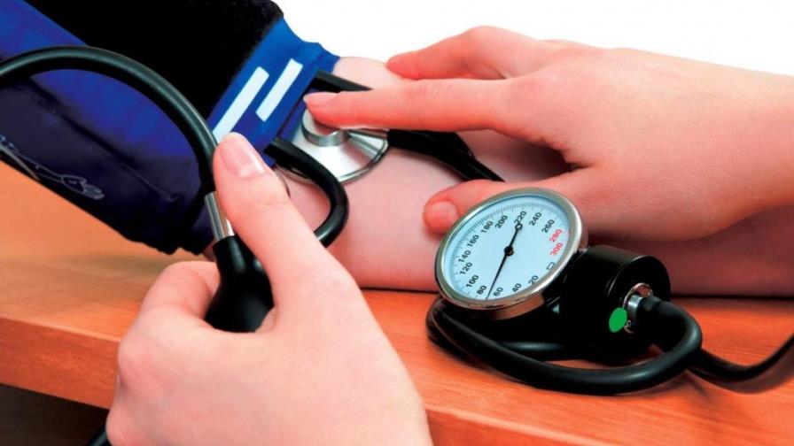 30% pacientes hipertensos no se controlan con los medicamentos