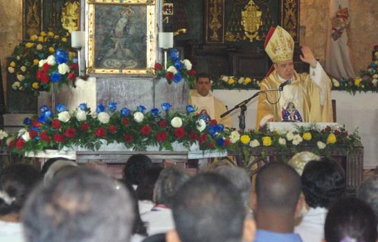 El Cardenal pide a la Virgen proteger al país contra la violencia