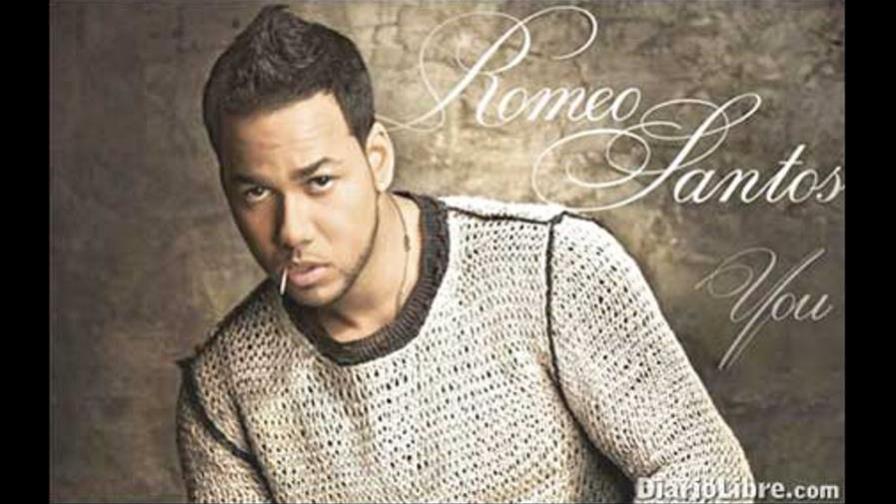 Una querella en PR contra Romeo Santos por quitarle bigote a un fanático Una querella en PR contra Romeo Santos por quitarle bigote a un fanático
