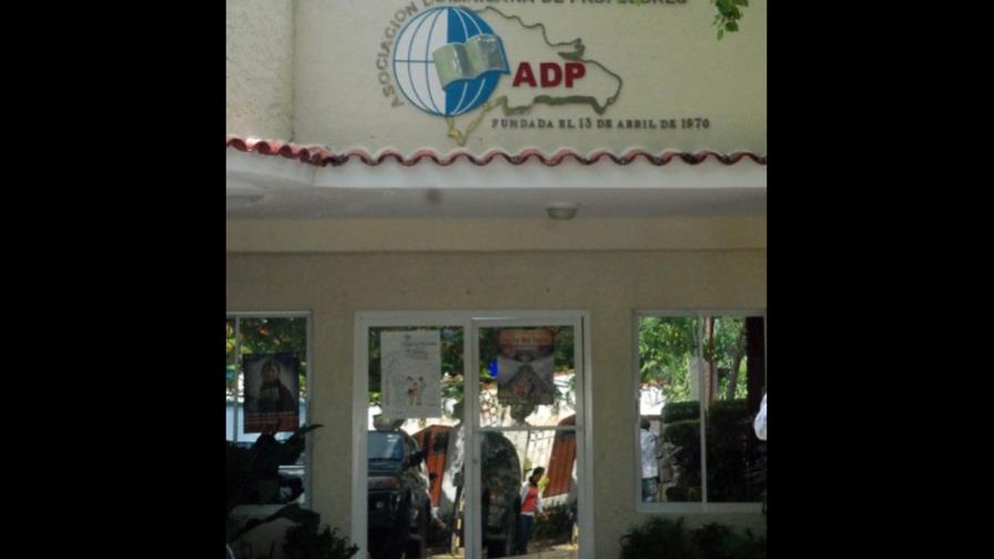Maestros adelantan rechazo a aumento 20%