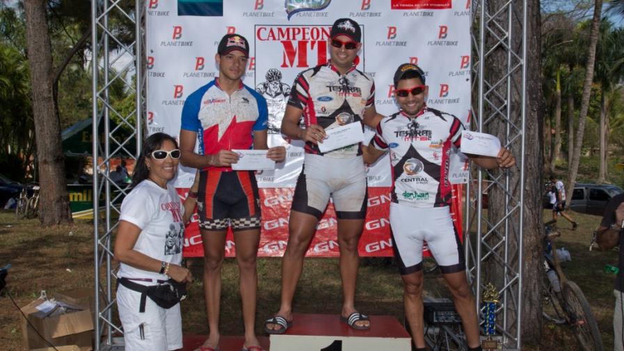 Ramón Moronta se impone en inicio Campeonato MTB Distrital 2013