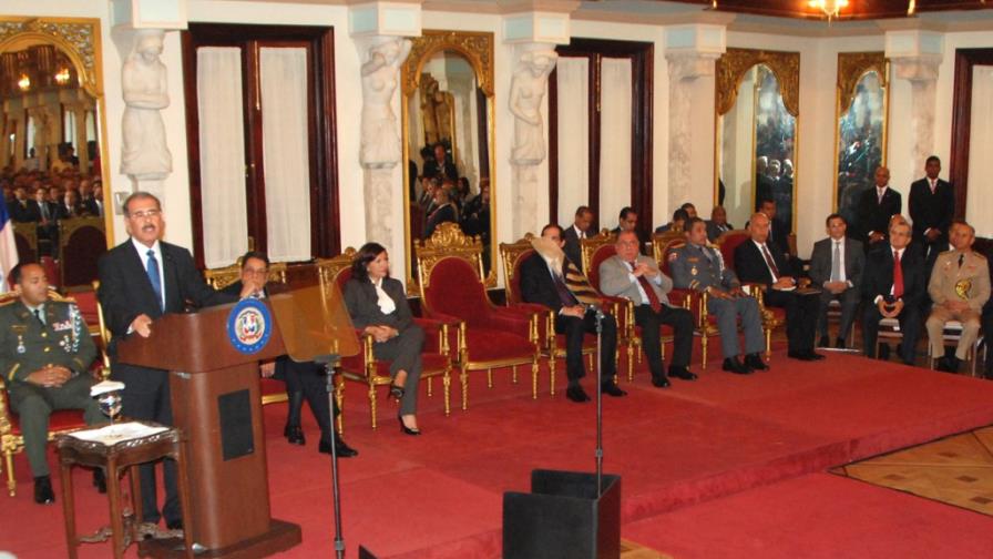 Gobierno centra plan de seguridad en Policía, servicio 911 y control vial